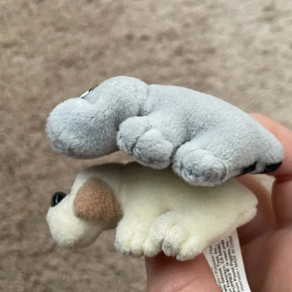 Set of Two Pound Puppies - Picture 4 of 4